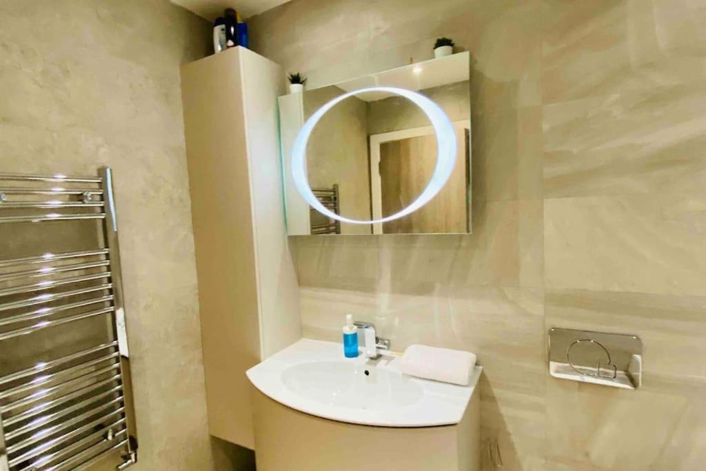 Brick Lane Living Quarters Apartment London Bagian luar foto